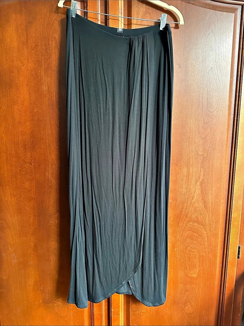 Victoria's Secret Maxi Skirt in Black Size Medium NWT